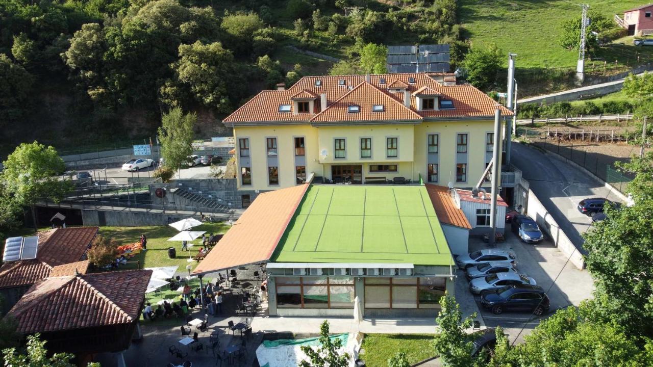 Hotel Santa Cristina 波拉·德莱纳 外观 照片