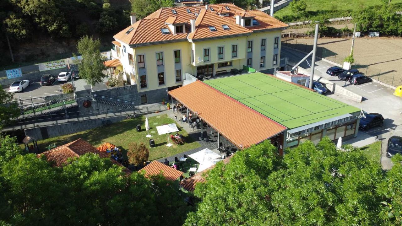 Hotel Santa Cristina 波拉·德莱纳 外观 照片