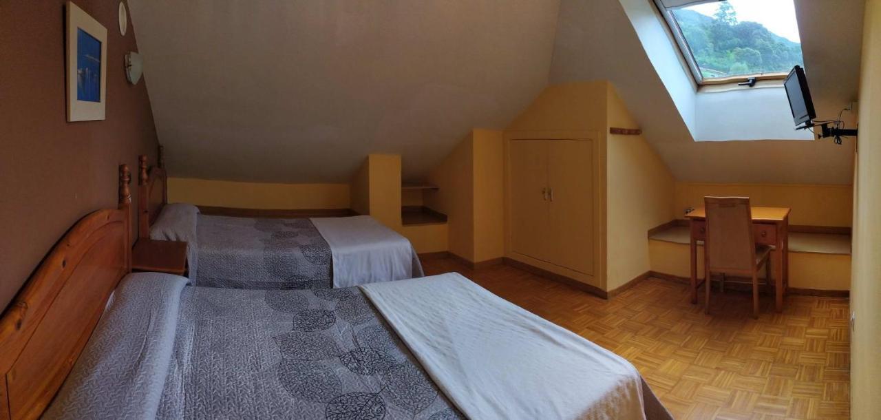 Hotel Santa Cristina 波拉·德莱纳 外观 照片