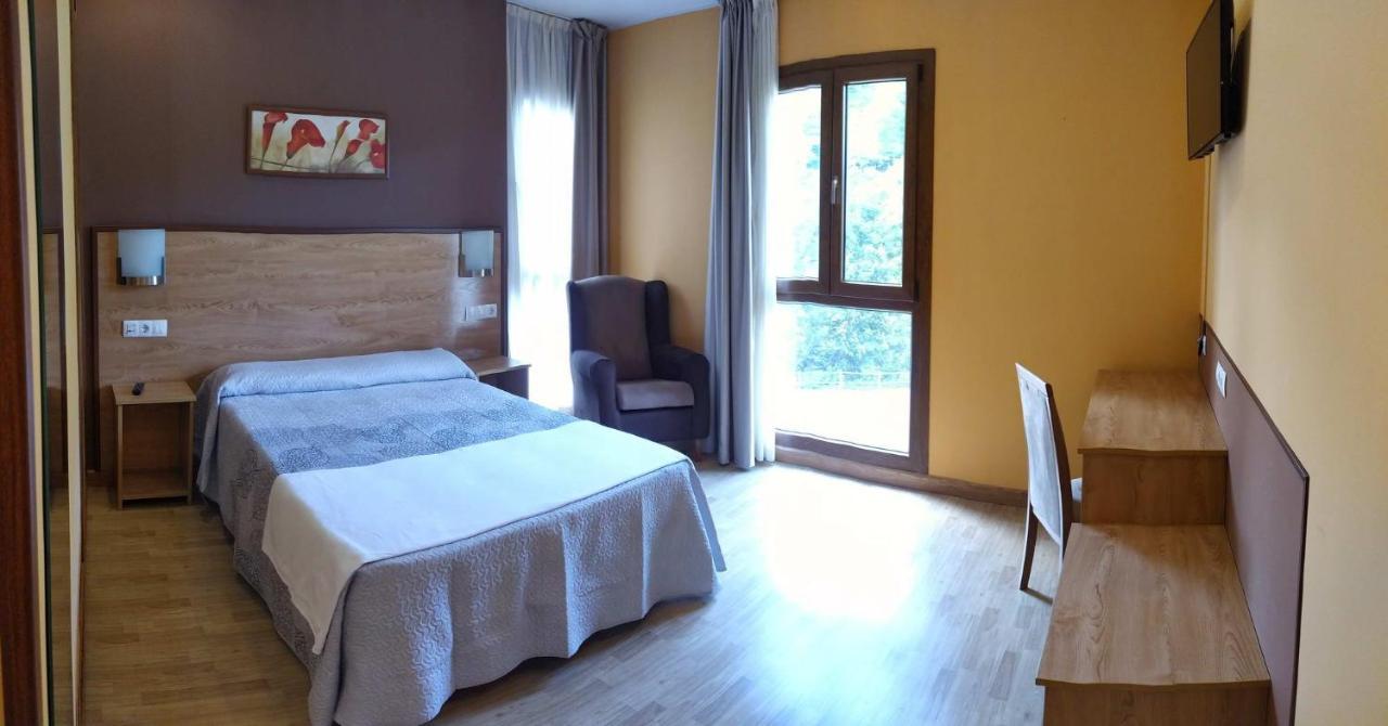 Hotel Santa Cristina 波拉·德莱纳 外观 照片