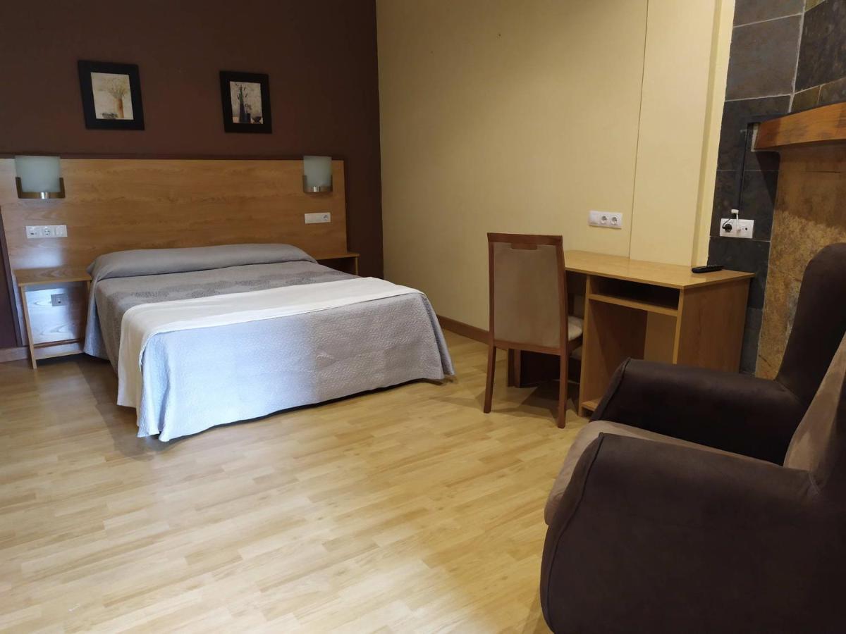 Hotel Santa Cristina 波拉·德莱纳 外观 照片