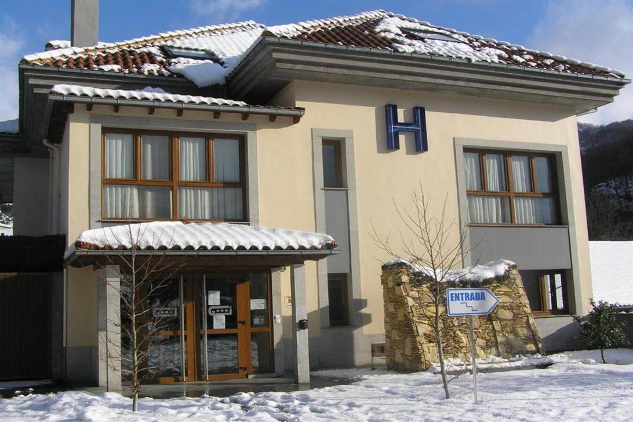 Hotel Santa Cristina 波拉·德莱纳 外观 照片