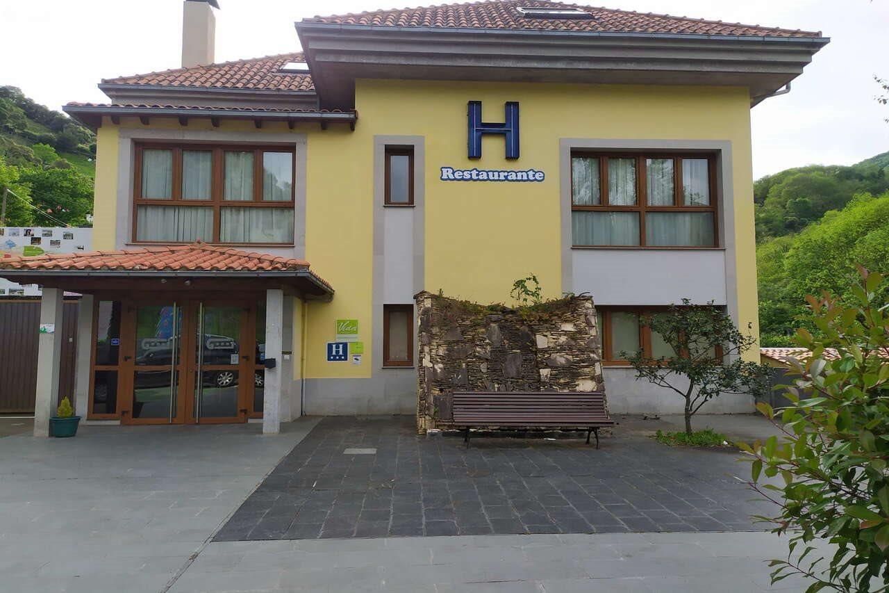 Hotel Santa Cristina 波拉·德莱纳 外观 照片